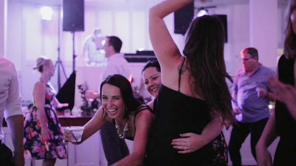 Dj bfad, vancouver dj (dancing in the moonlight, 2019)