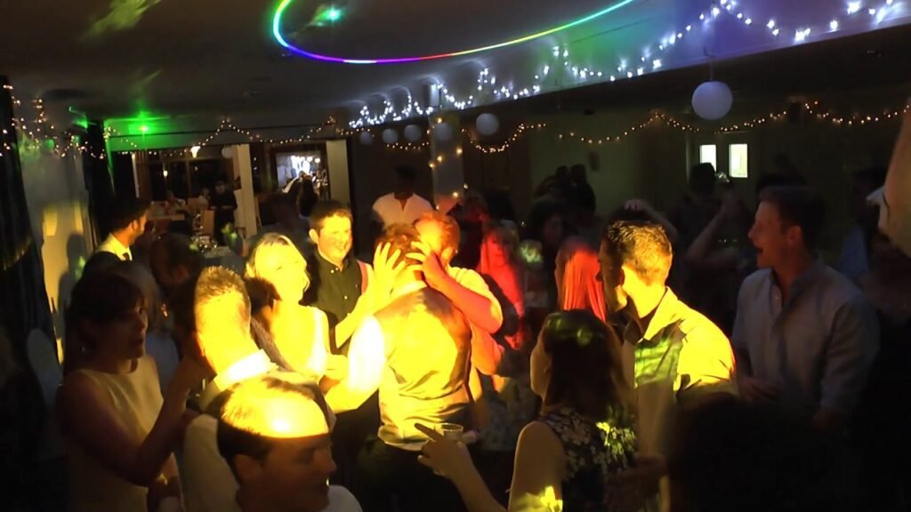 Dibden golf club wedding dj martin lake - the laser show