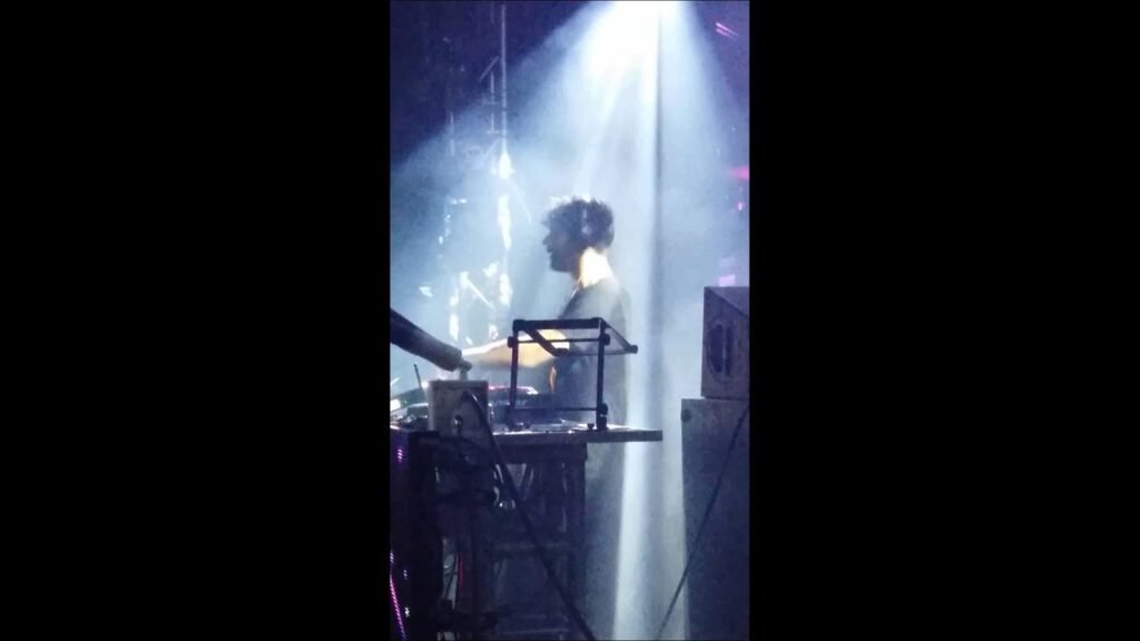 R3hab @ harbour event centre in vancouver by solid events mar 21, 2015 (01)