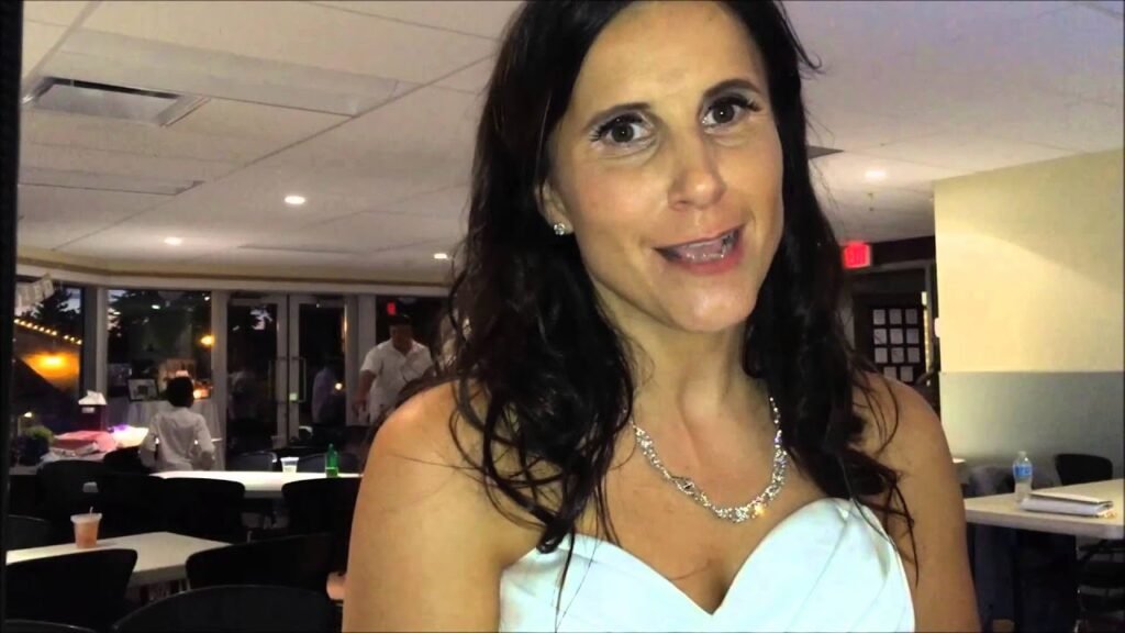 Vancouver dj boogie shoes services -‬ ‪testimonials from bride‬ & ‪groom