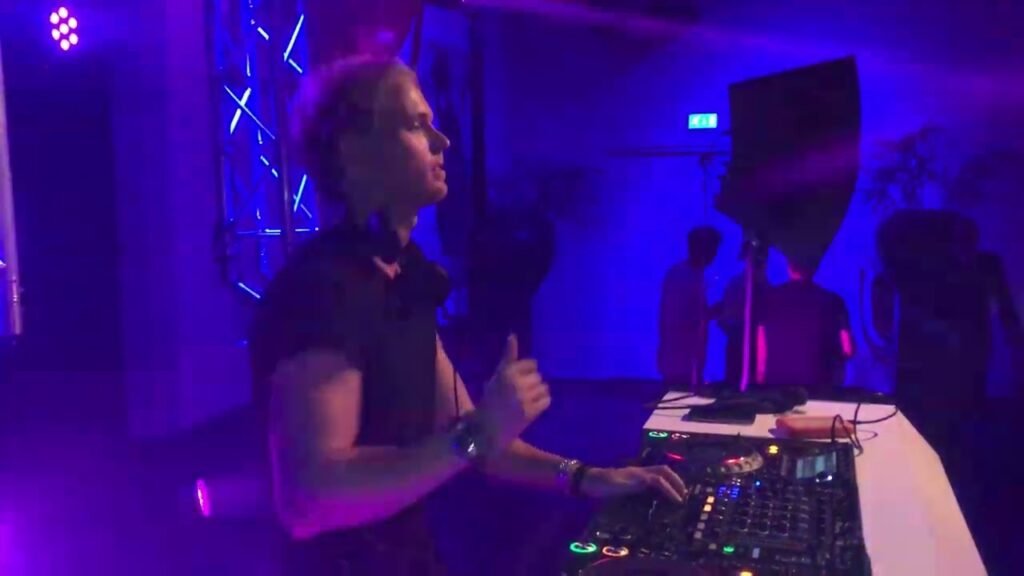 Your Dj Vancouver Opening For Lucas &Amp; Steve At Vsop In The Netherlands | Vancouverdiscjockeys 8 Your dj vancouver opening for lucas & steve at vsop in the netherlands