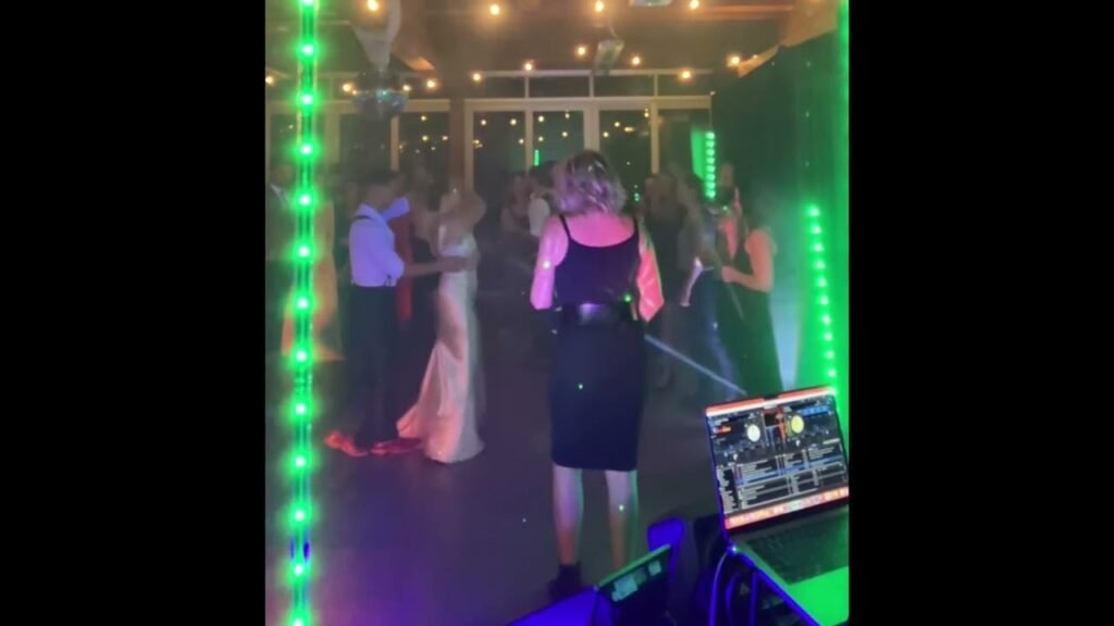 Vancouver Sax Lady - Sax On Trax - Live Saxophone With Dj - Ed Sheeran Perfect | Vancouverdiscjockeys 8 Vancouver sax lady - sax on trax - live saxophone with dj - ed sheeran perfect